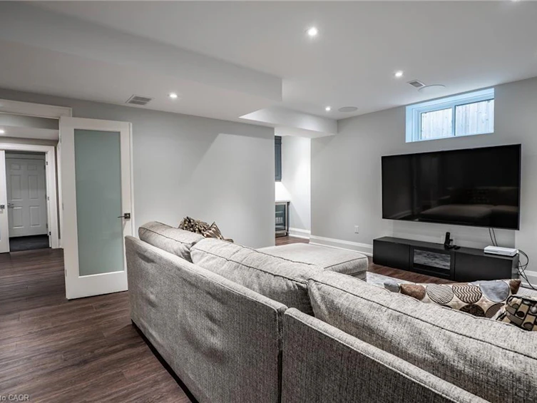 71 Lloyminn Avenue, Hamilton, ON, L9G 1H4 - 25