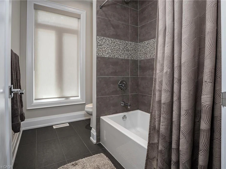 71 Lloyminn Avenue, Hamilton, ON, L9G 1H4 - 21