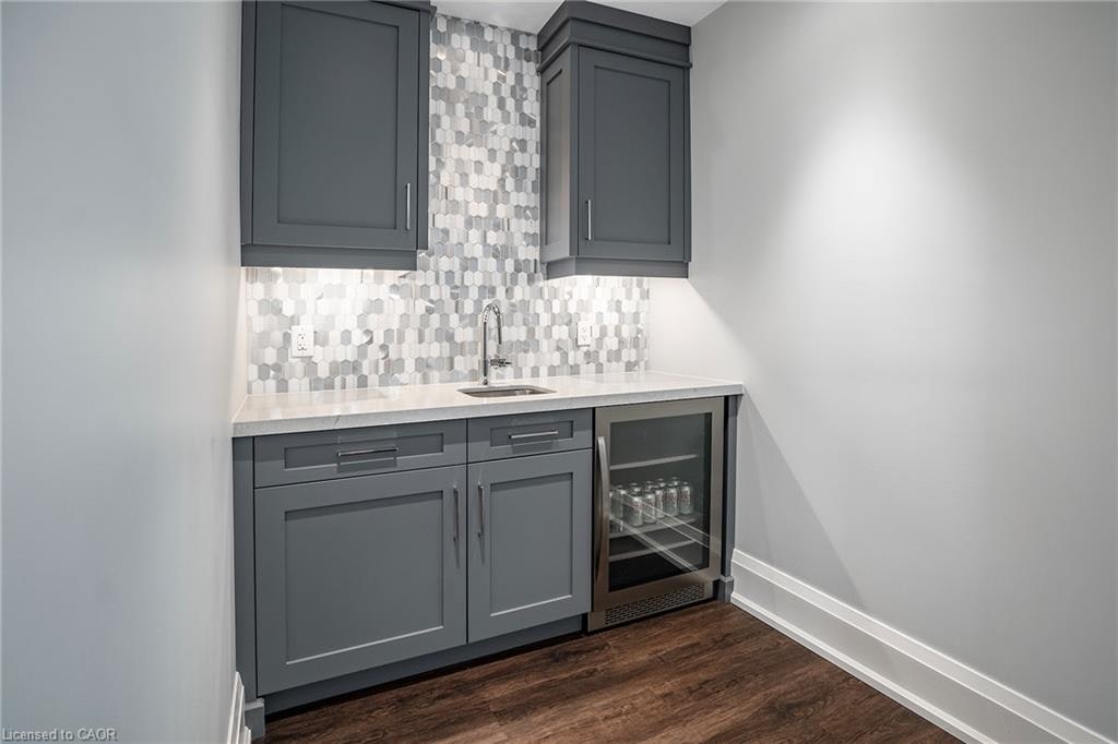 71 Lloyminn Avenue, Hamilton, ON, L9G 1H4 - 26