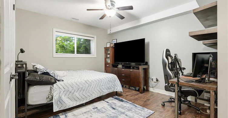 379 Michael Drive, Welland, ON, L3C 0A5 - 15