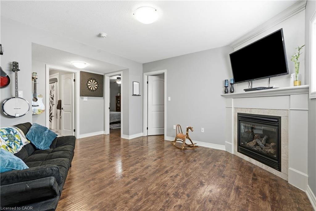 379 Michael Drive, Welland, ON, L3C 0A5 - 12
