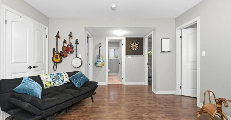 379 Michael Drive, Welland, ON, L3C 0A5 - 13
