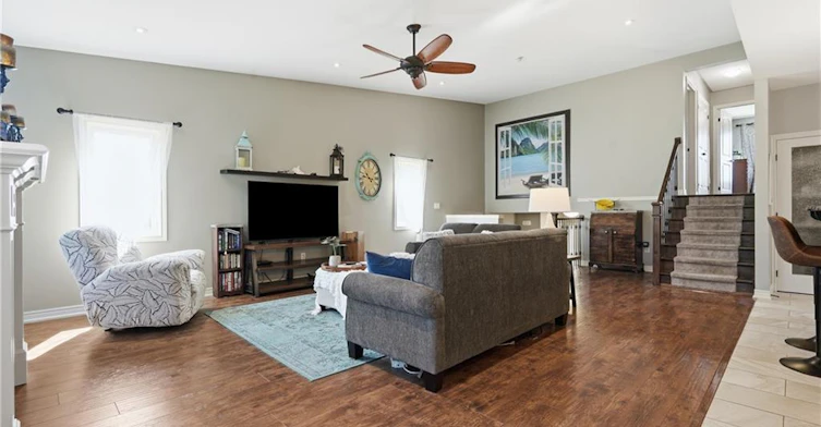 379 Michael Drive, Welland, ON, L3C 0A5 - 4