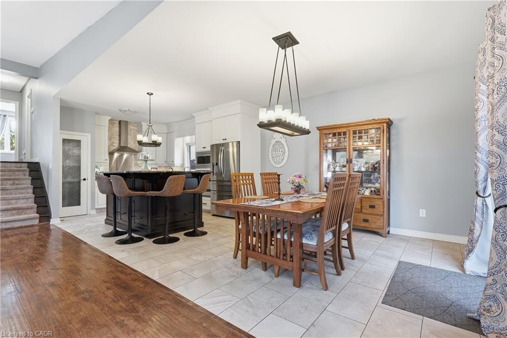379 Michael Drive, Welland, ON, L3C 0A5 - 5
