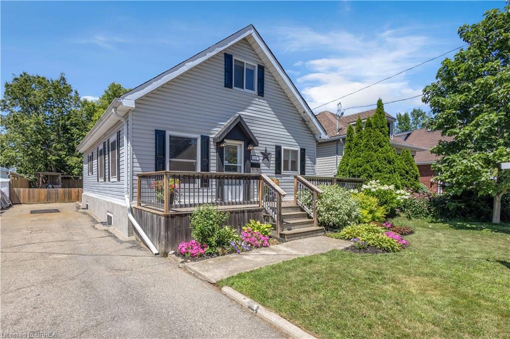 158 Grand Street, Brantford, ON, N3R 4B9