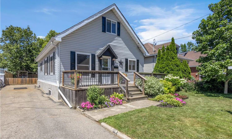 158 Grand Street