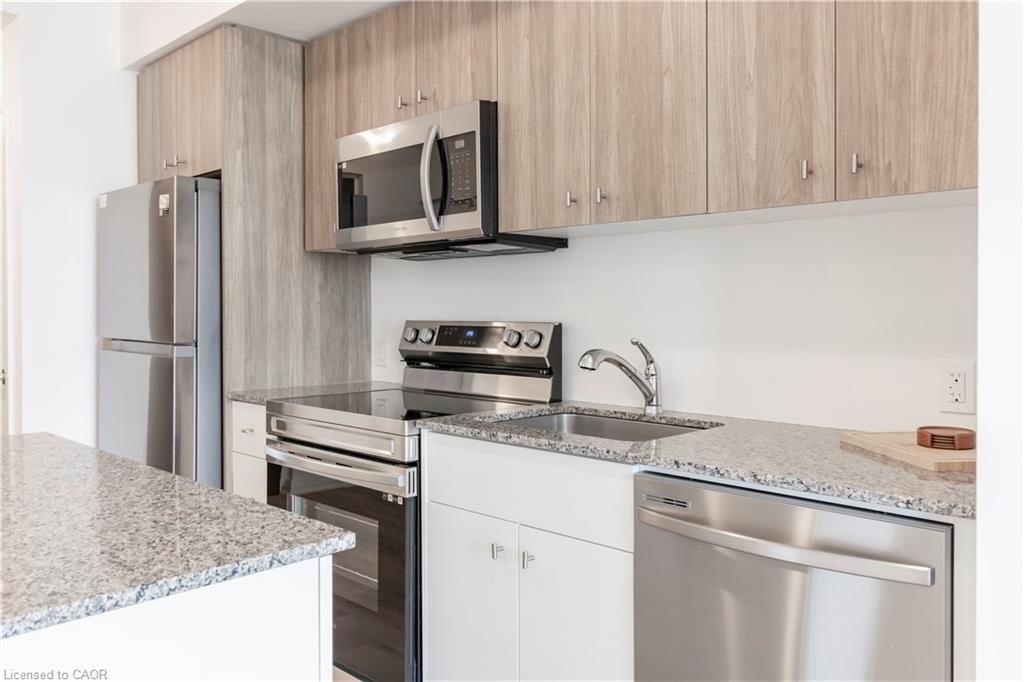 211-101 Golden Eagle Road, Waterloo, ON, N2V 1C3 - 17