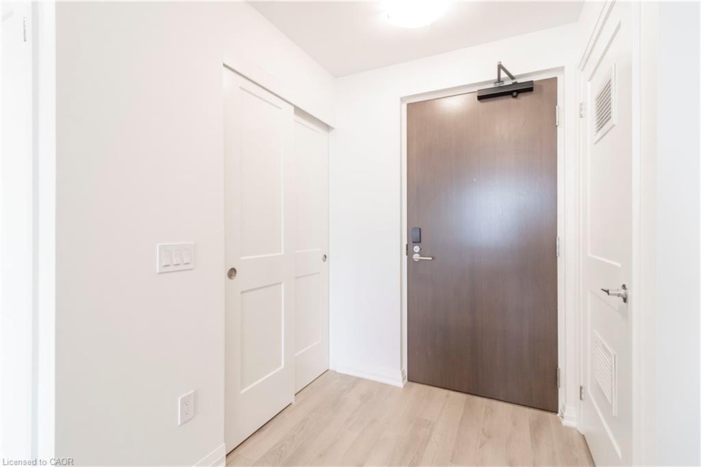211-101 Golden Eagle Road, Waterloo, ON, N2V 1C3 - 7