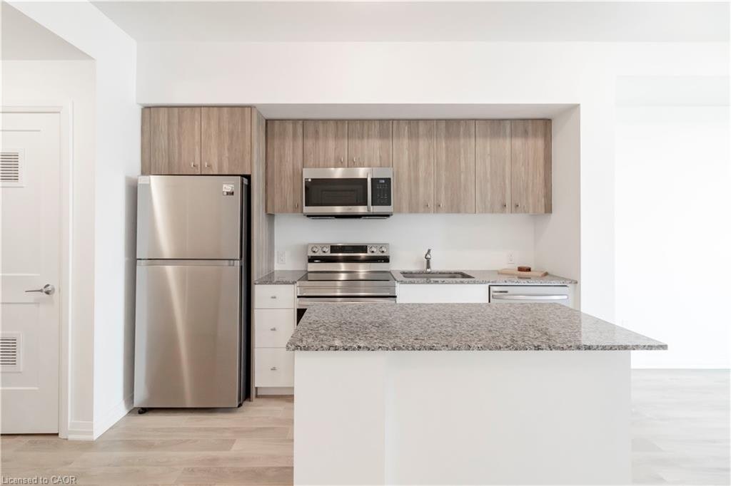 211-101 Golden Eagle Road, Waterloo, ON, N2V 1C3 - 13