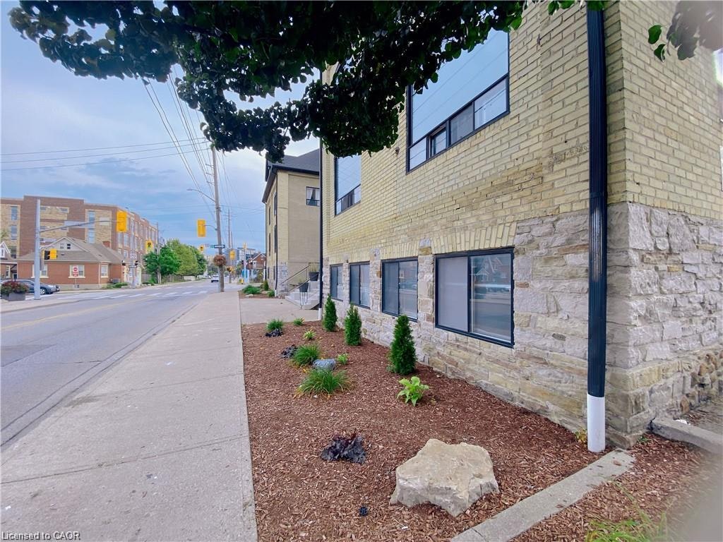 8-12 Bridgeport Road E, Waterloo, ON, N2J 2J3 - 2
