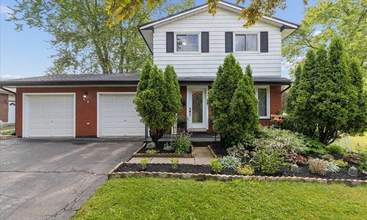 45 Arrowhead Crescent