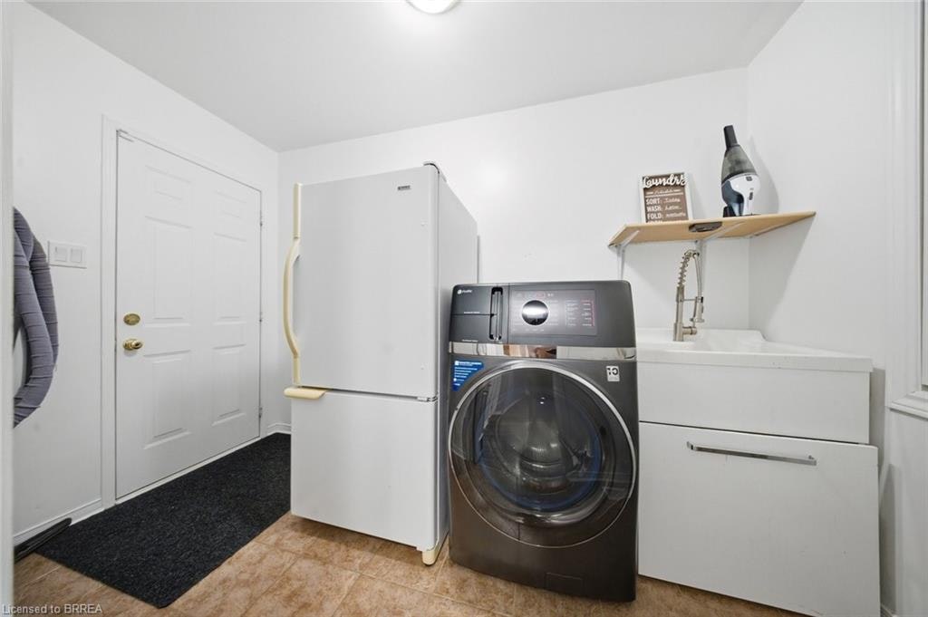 Upper-20 Webb Avenue, Brantford, ON, N3T 6S5 - 17