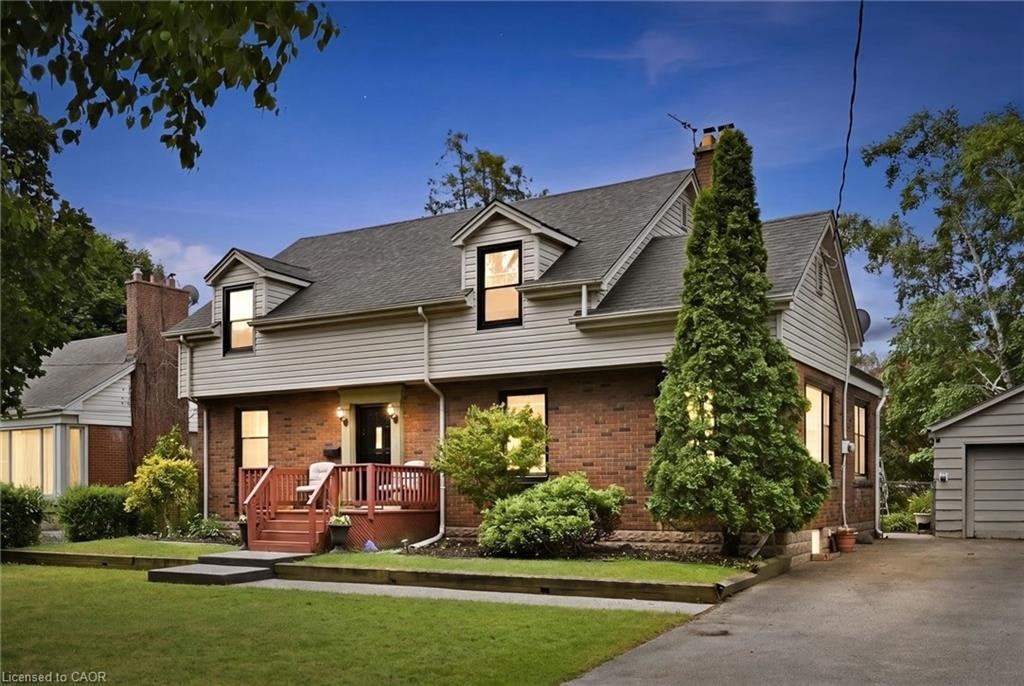 938 Cloverleaf Drive, Burlington, ON, L7T 3Y9