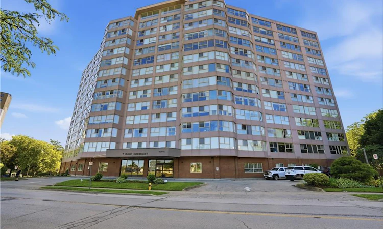 B3-7 Gale Crescent