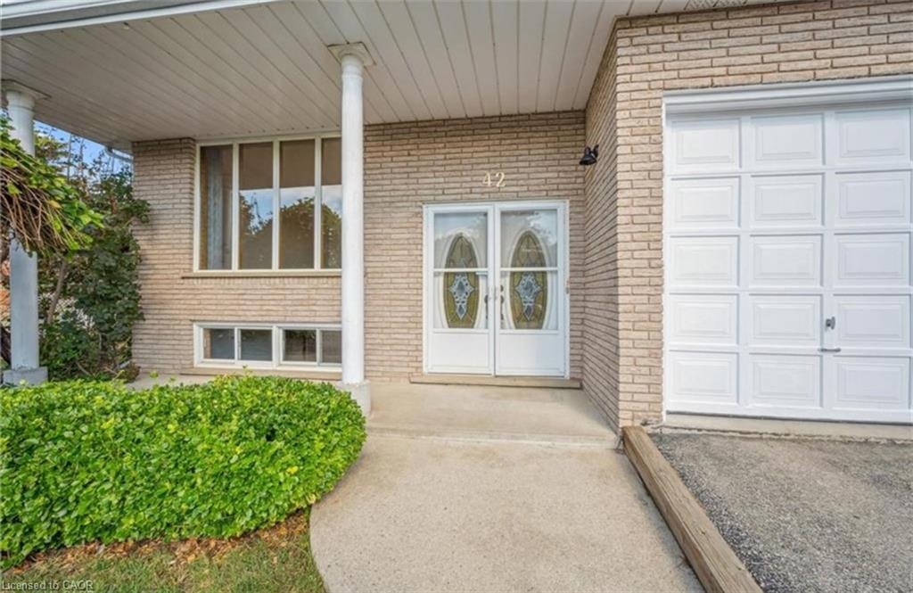 42 Azores Crescent, Cambridge, ON, N1R 7Z4 - 2