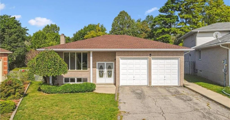 42 Azores Crescent, Cambridge, ON, N1R 7Z4