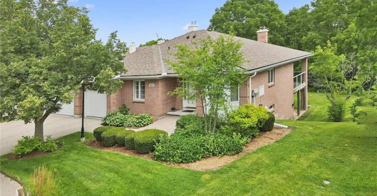 4-311 George Street N, Cambridge, ON, N1S 4X6 - 2