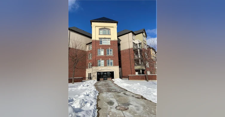 227-3070 Rotary Way, Burlington, ON, L7M 0H1