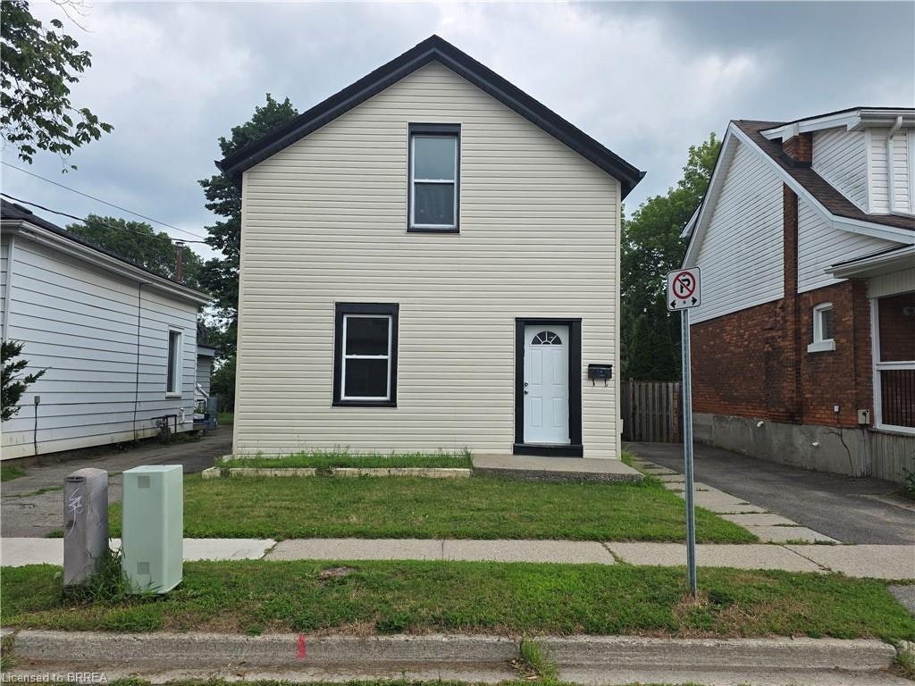109 Sydenham Street, Brantford, ON, N3R 3Y7