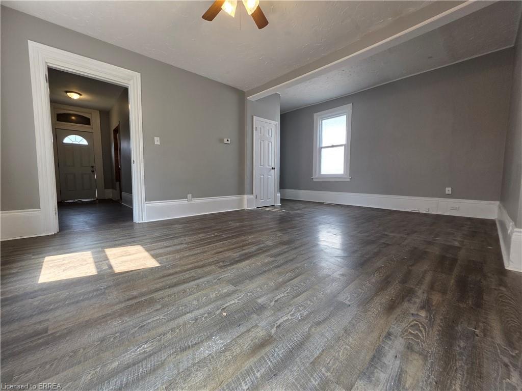 109 Sydenham Street, Brantford, ON, N3R 3Y7 - 8