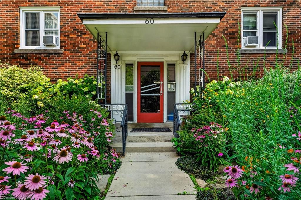 104-60 Robinson Street, Hamilton, ON, L8P 1Y9