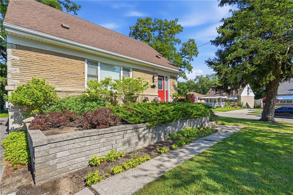 2 Aintree Court, Hamilton, ON, L8K 4R9 - 4