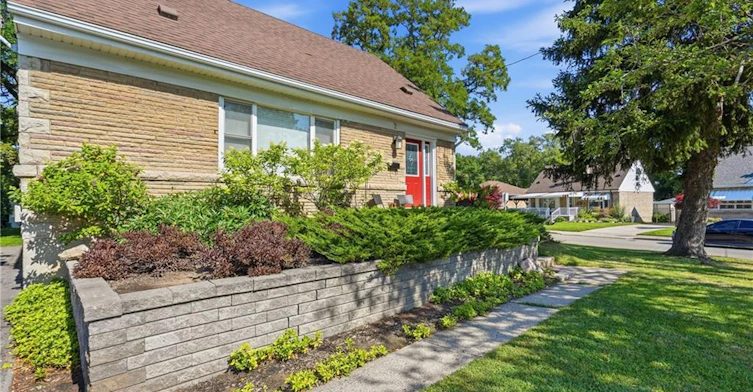 2 Aintree Court, Hamilton, ON, L8K 4R9 - 4