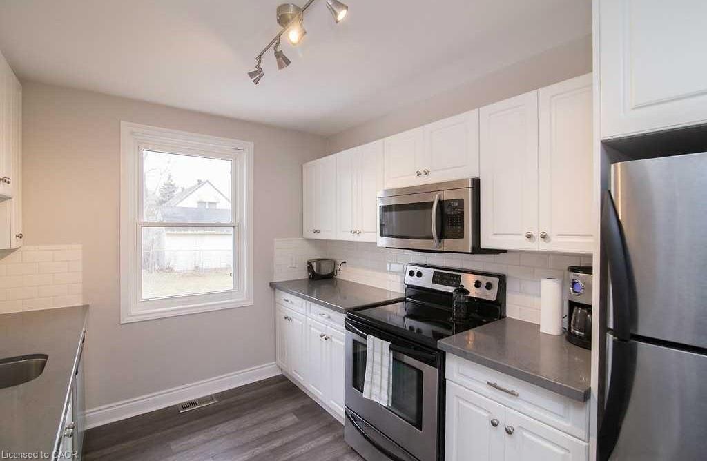 2 Aintree Court, Hamilton, ON, L8K 4R9 - 7