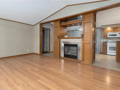 1161 4th Concession Road W - 3
