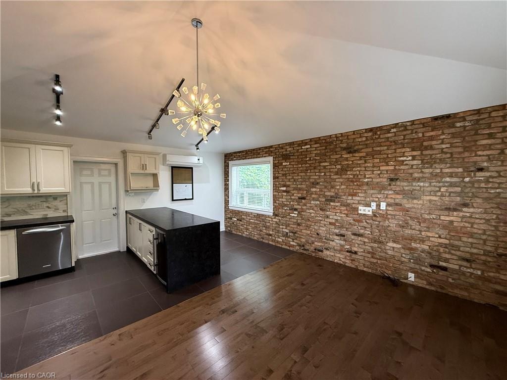 4-52 Cameron Avenue, Toronto, ON, M6M 1R2 - 6