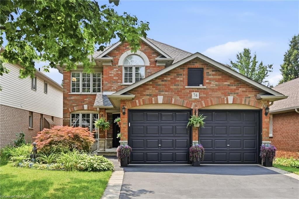 74 Liam Drive, Hamilton, ON, L9G 4Y1