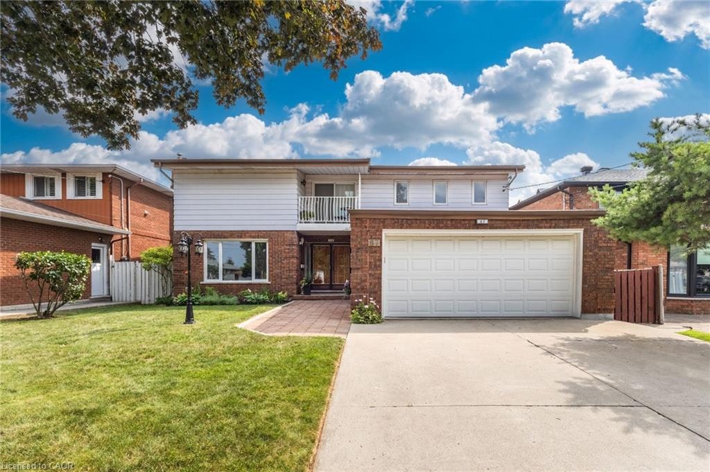 87 Regent Avenue, Hamilton, ON, L9B 1T1