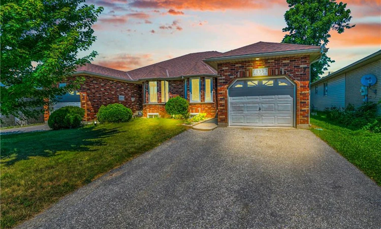 133 Whitlaw Way