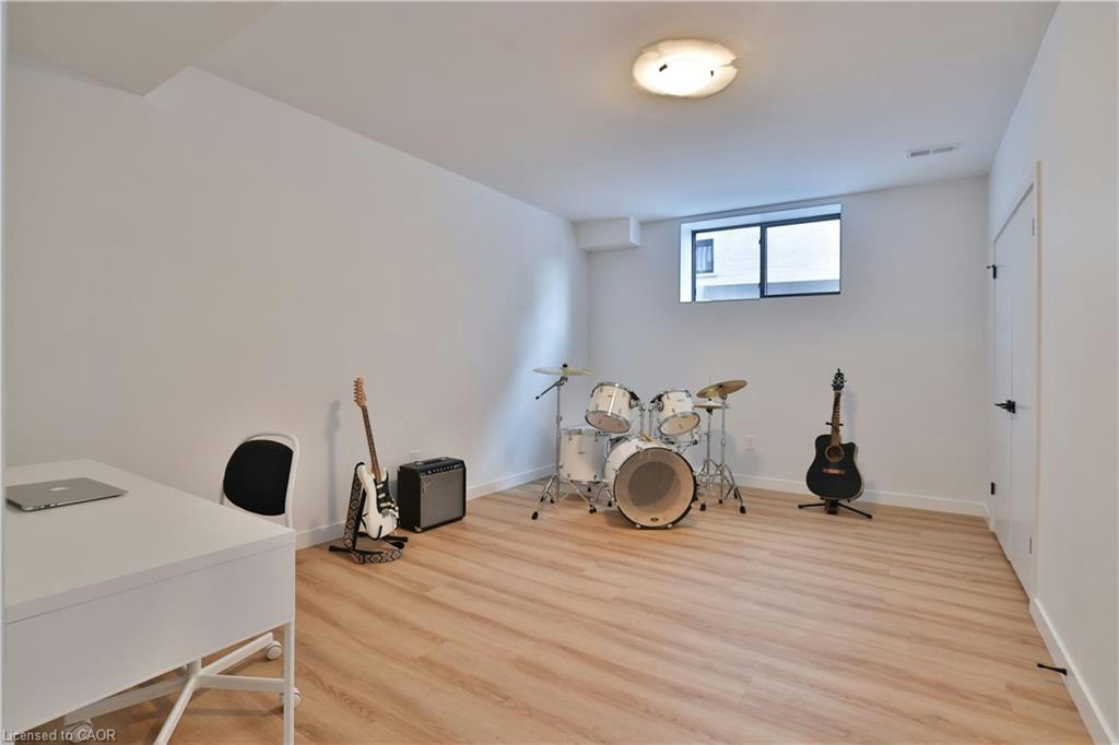 70 Upper Mount Albion Road, Hamilton, ON, L8J 2S1 - 32