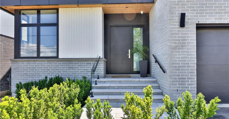 70 Upper Mount Albion Road, Hamilton, ON, L8J 2S1 - 2