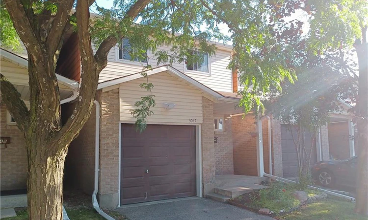 C-304 Bluevale Street N