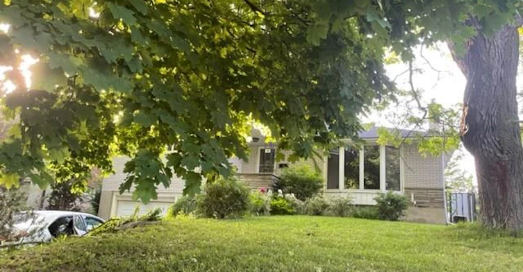 Upper-48 Austin Drive, Waterloo, ON, N2L 3Y3 - 2