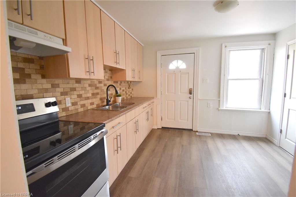 1-174 Darling Street, Brantford, ON, N3S 3W6 - 3