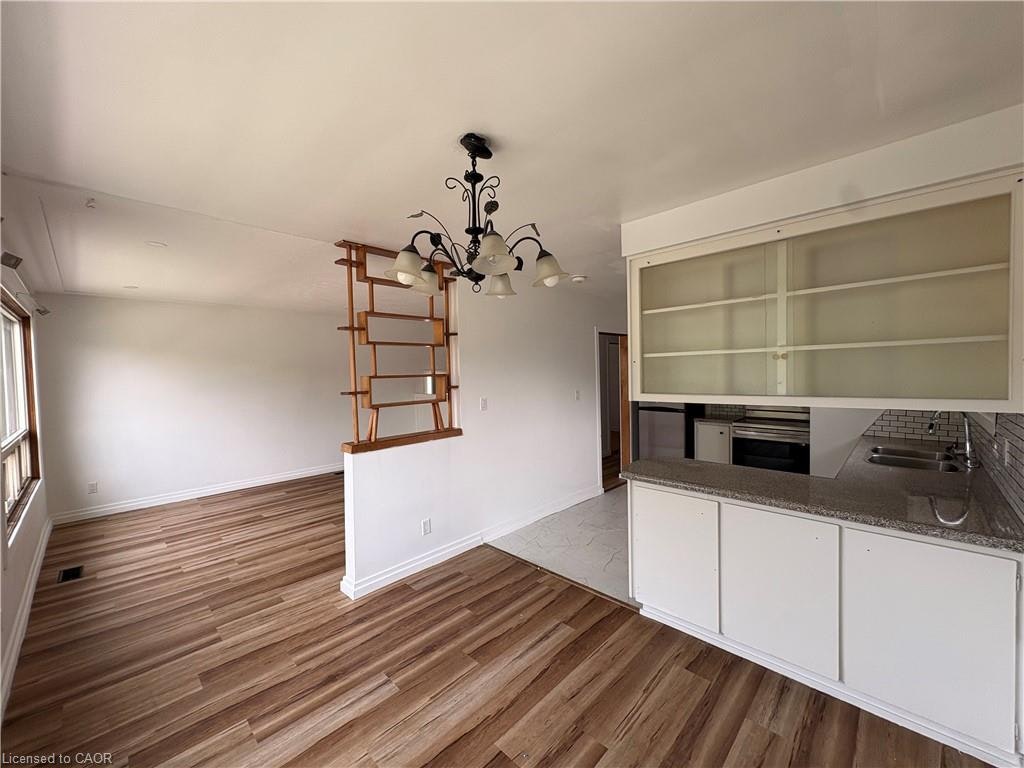 15 Champlain Avenue, Hamilton, ON, L8G 2H5 - 8