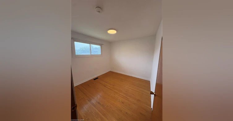 15 Champlain Avenue, Hamilton, ON, L8G 2H5 - 4