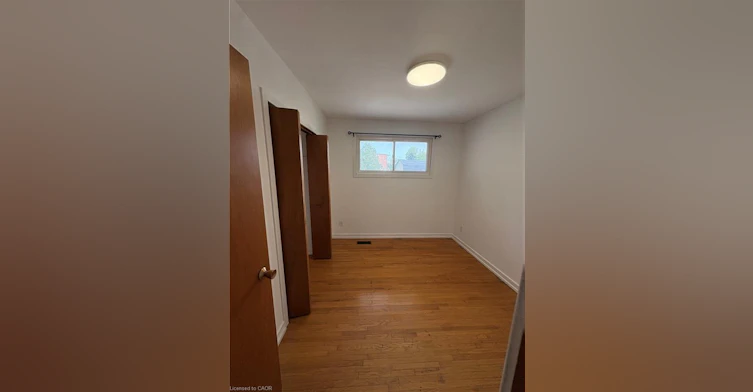 15 Champlain Avenue, Hamilton, ON, L8G 2H5 - 6