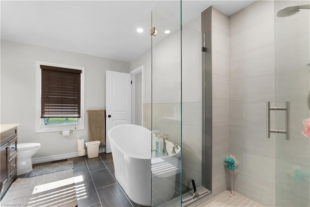 1645 King Street N, Woolwich, ON, N0B 2N0