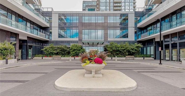 35 Watergarden Drive, Mississauga, ON, L5R 0G8 - 3