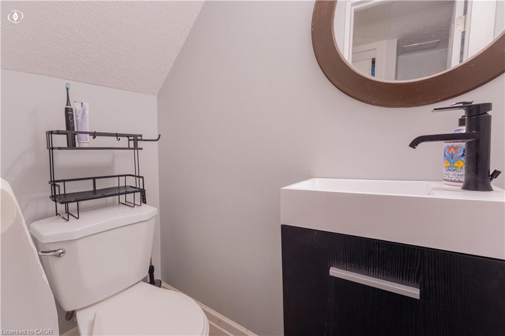 105 Bloomington Drive, Cambridge, ON, N1P 1J6 - 12