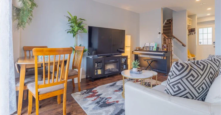 105 Bloomington Drive, Cambridge, ON, N1P 1J6 - 2