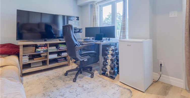 105 Bloomington Drive, Cambridge, ON, N1P 1J6 - 11