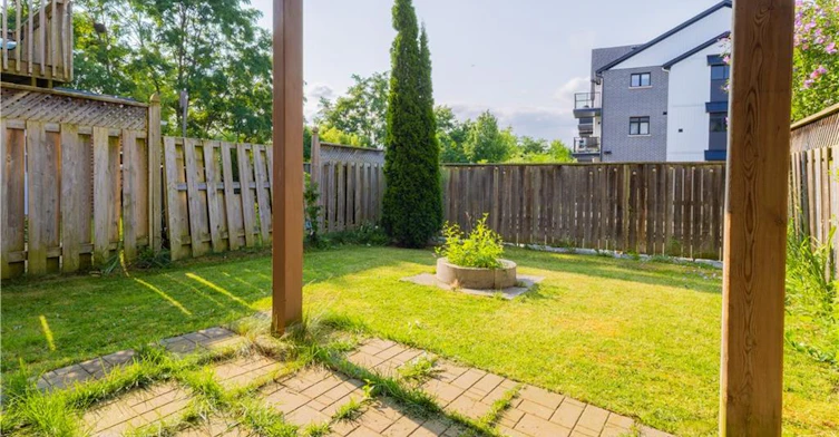 105 Bloomington Drive, Cambridge, ON, N1P 1J6 - 14