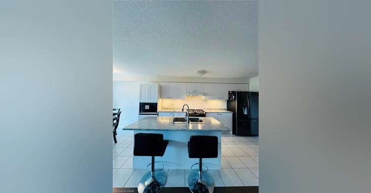 29 Cooke Avenue, Brantford, ON, N3T 0S2 - 7
