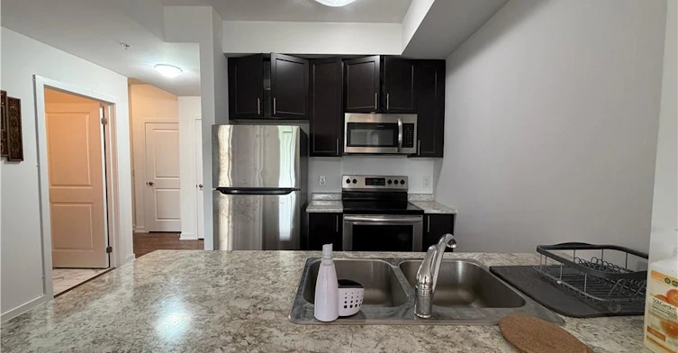 601-81 Robinson Street, Hamilton, ON, L8P 0B9 - 12