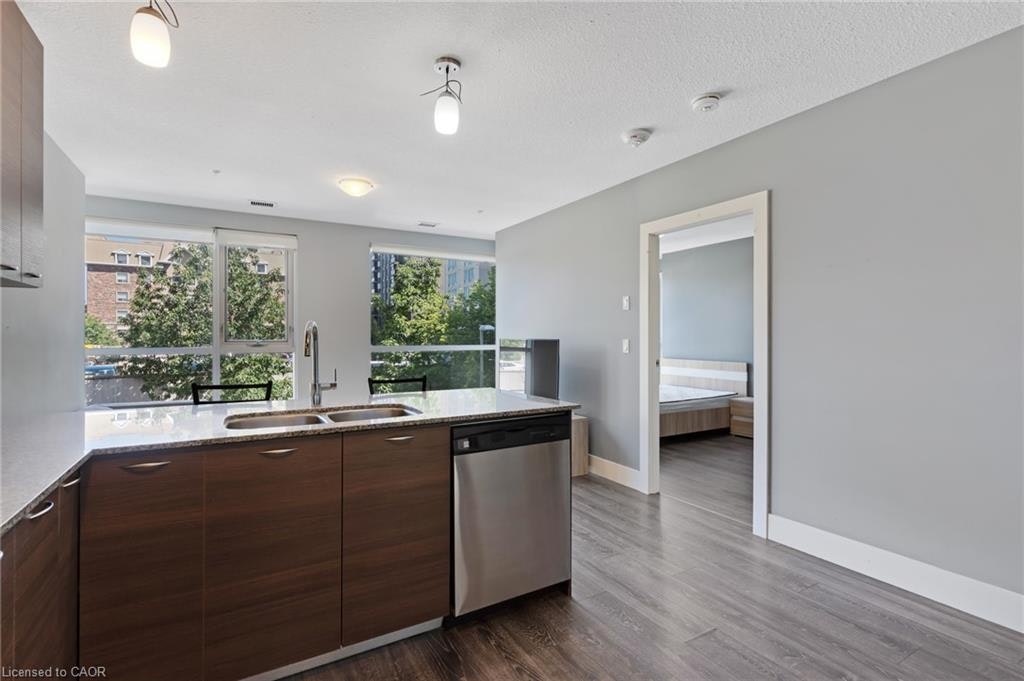 210-318 Spruce Street, Waterloo, ON, N2L 0E9 - 16
